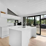 Awesome In With 3 Bedrooms And Wifi *