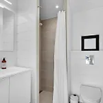 Awesome In With 3 Bedrooms And Wifi