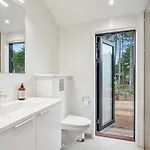 Awesome In With 3 Bedrooms And Wifi *